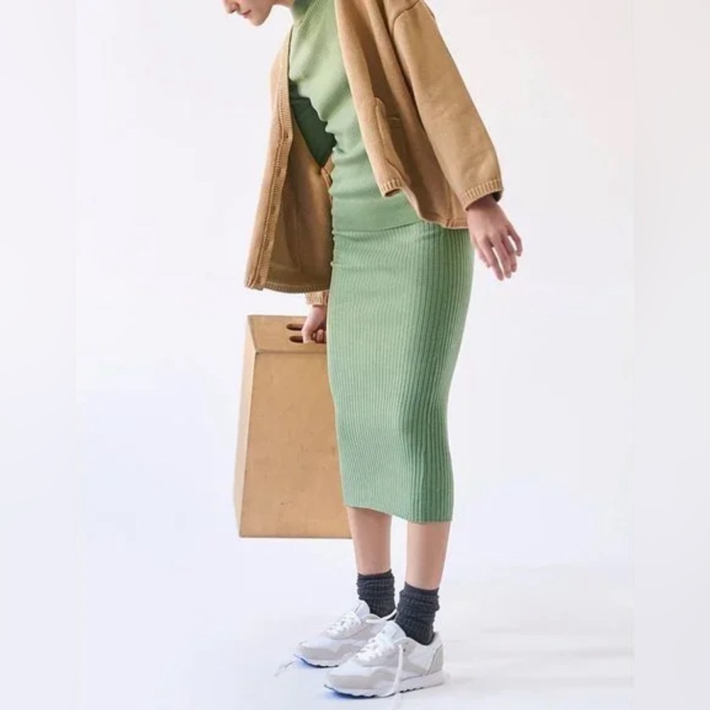 NWOT Demy by Demylee rib knit skirt in Moss Green, size M